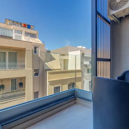 31 By Buena Vista * Sliema