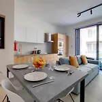 31 By Buena Vista *