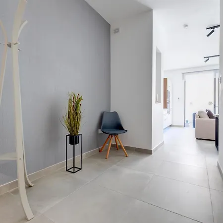 31 By Buena Vista * Sliema