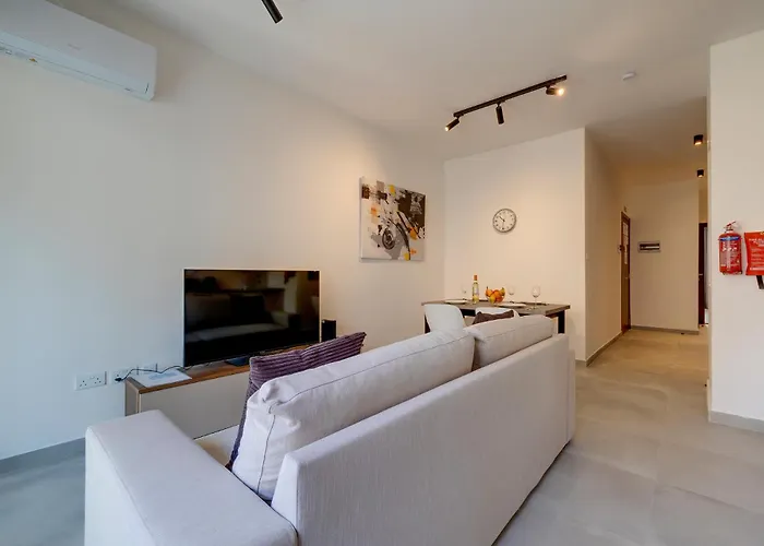 31 By Buena Vista Apartment *