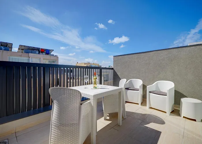 31 By Buena Vista * Sliema