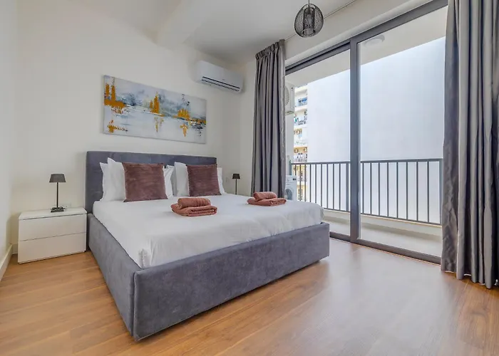 31 By Buena Vista Apartment *