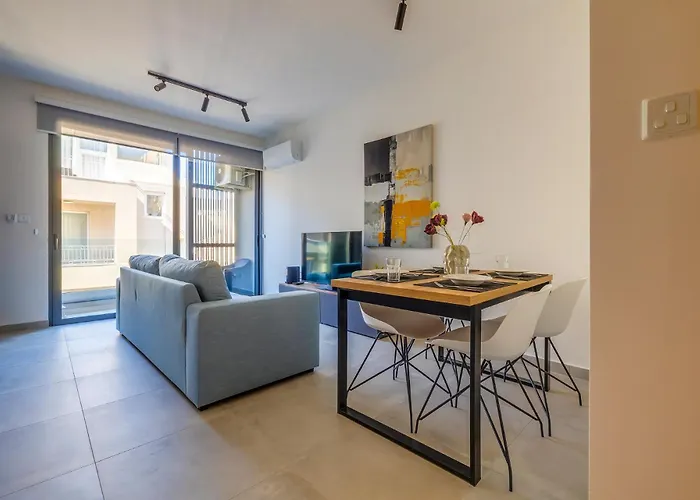 31 By Buena Vista Apartment