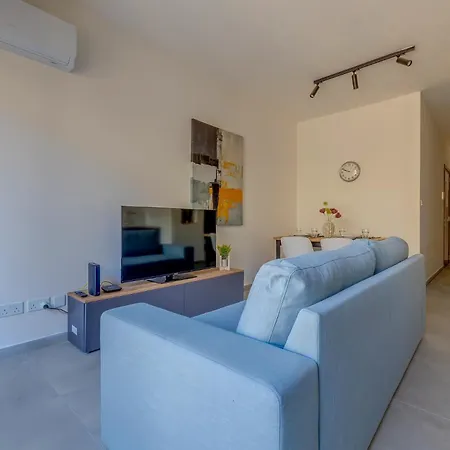 31 By Buena Vista * Sliema
